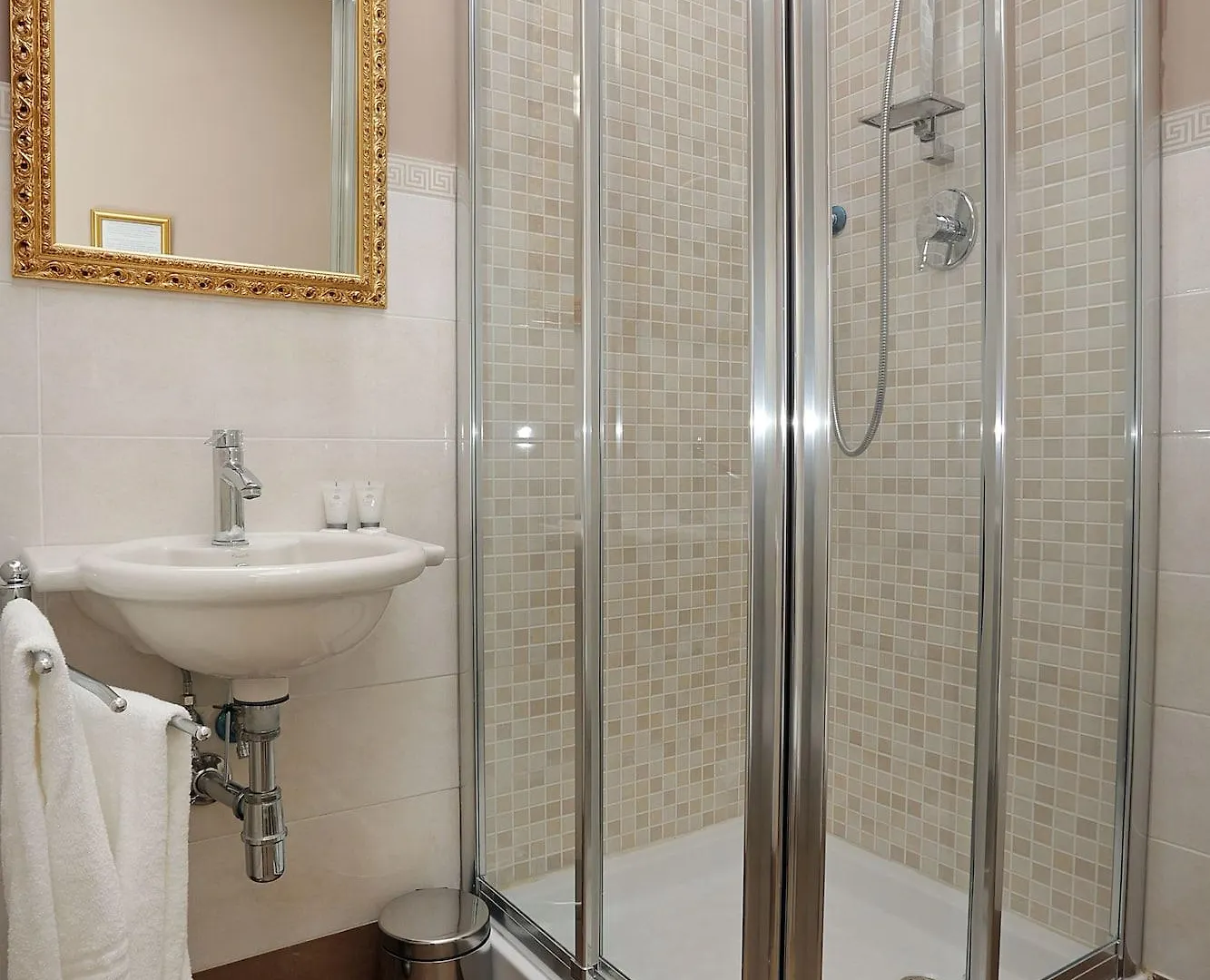 Dg Prestige Room Rome 2*,  Italy