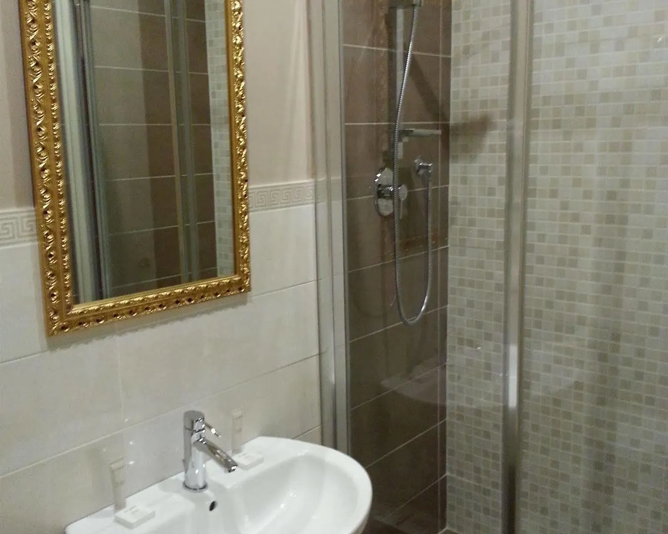 ** Guest house Dg Prestige Room Rome Italy