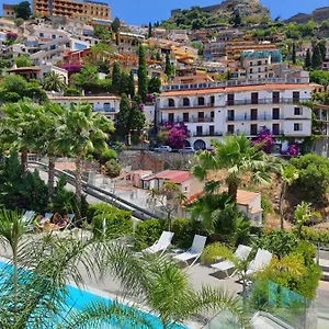 minerva-luxury-town-center-pool-and-parking.sicilyhotelsitaly.net/