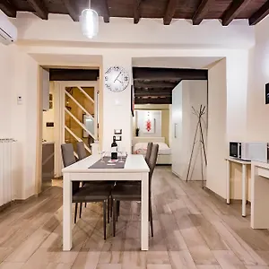 santa-croce-splendido-appartamento-in-pieno-centro-a-firenze.it-tuscanyhotel.com/