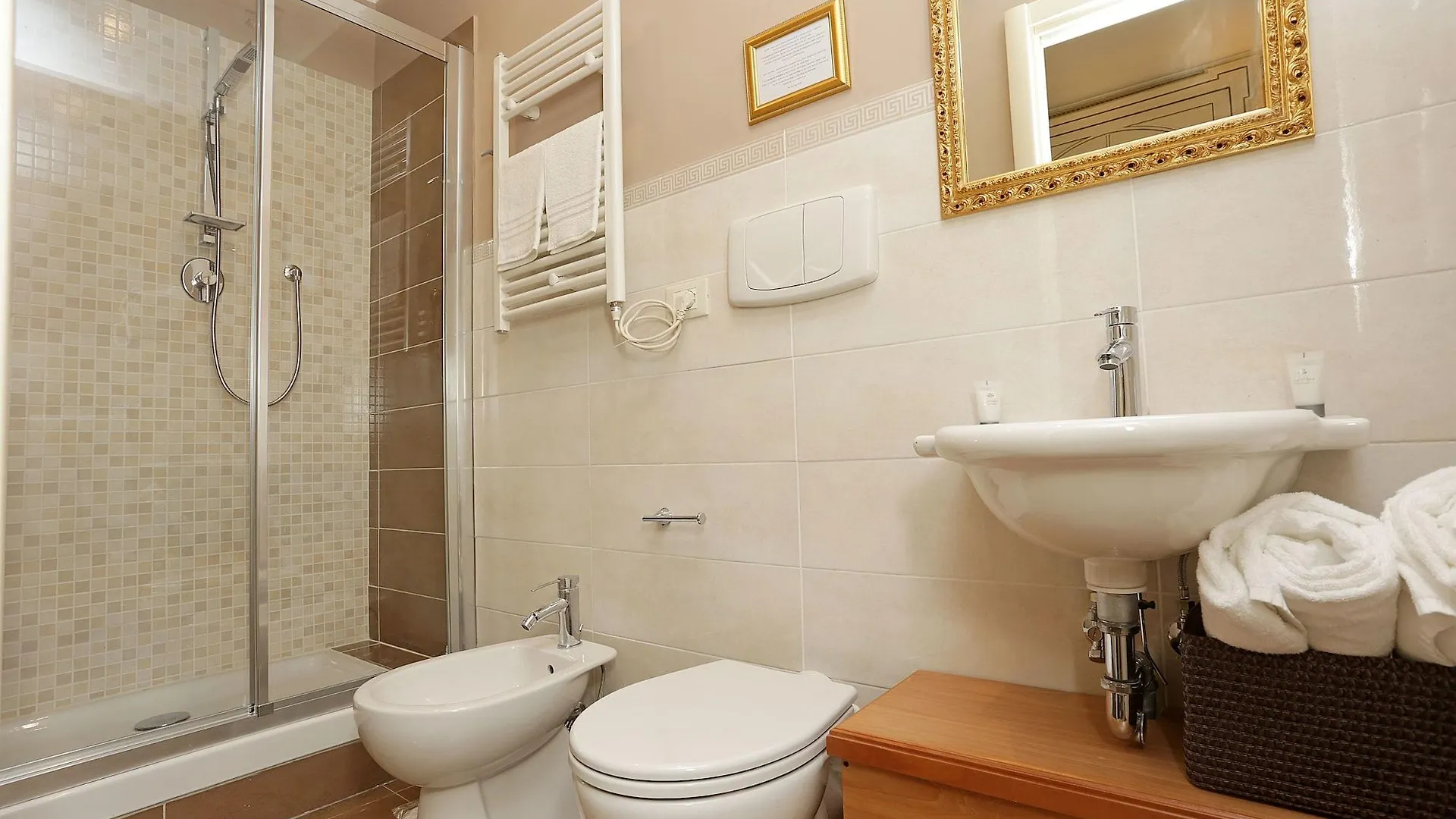 DG Prestige Room Rom Gasthof