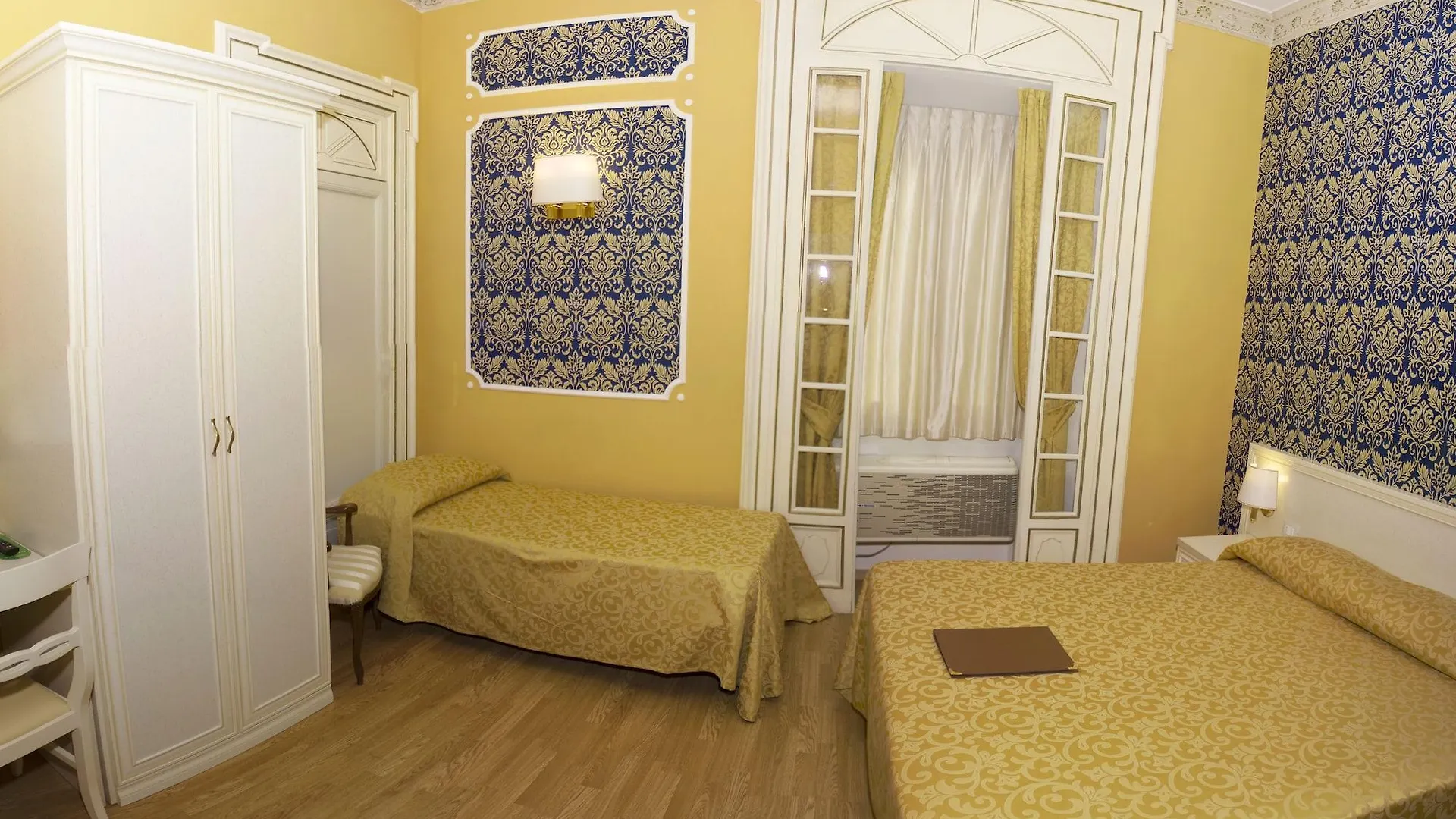 DG Prestige Room Rom 2*,  Italien