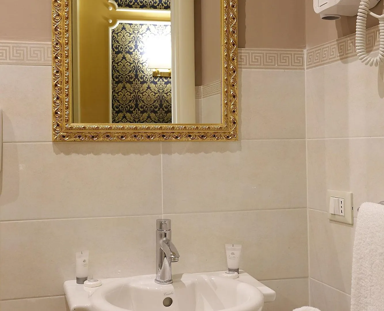 ** Gasthof DG Prestige Room Rom Italien